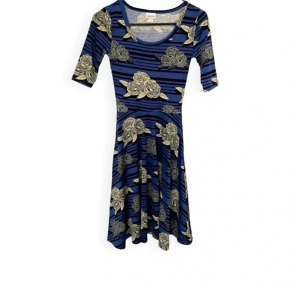 Lularoe Floral Nicole - NWT - Picture 1 of 1